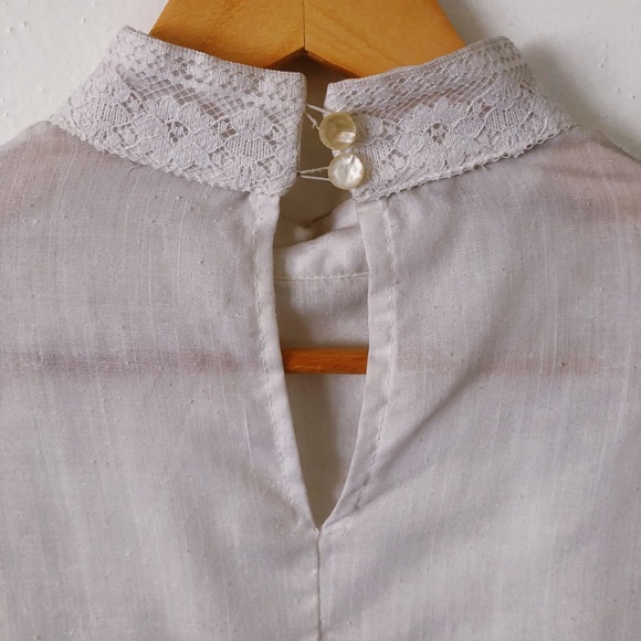 Vintage 60s Cotton and Lace Prairie Blouse / Victorian Revival Blouse Gunne Sax - Picture 7 of 7